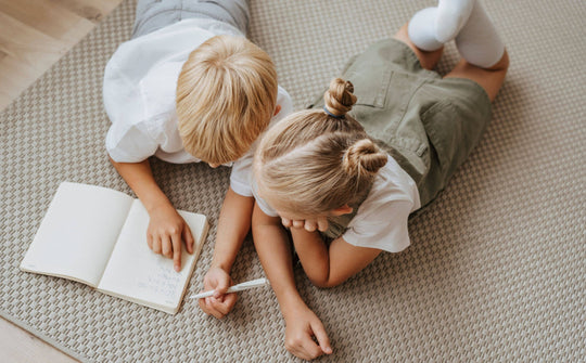 Ar įmanoma nelyginti vaikų Pagarbi Tėvystė motinystė Augančios MES mamų palaikymas smegenys lyginimo svarba vaikų auklėjimas