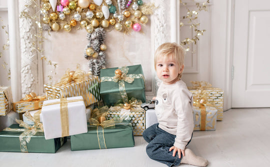 Dovanų perteklius kaip suvaldyti kiekius, ką rinktis ir ko nedovanoti vaikams Pagarbi tėvystė dovanos vaikams dovanos kūdikiams tėvystė