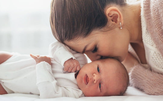 Laukiesi 7 „būtina žinoti” apie naujagimių miegą Miego pelytės Dovilė Šafranauskė naujagimių miegas kūdikių miegas tėvų miegas vystymas žindymas ir miegas kūdikio verksmas